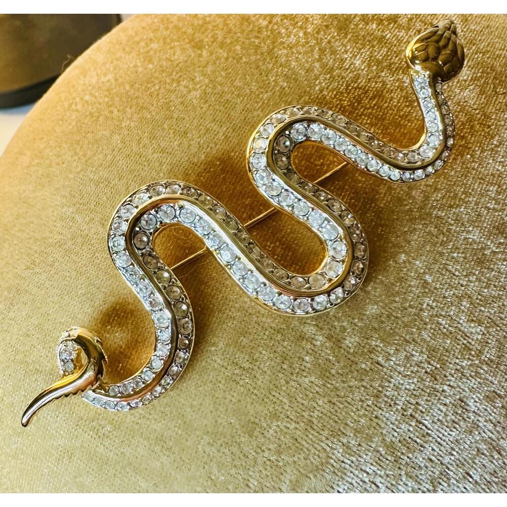 Elegant Gold Snake Brooch with Rhinestones by Swarovski - Picture 3 of 9